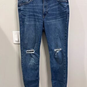 Women’s Old Navy Rockstar Super-Skinny High Rise Jeans Medium Wash - Size 8